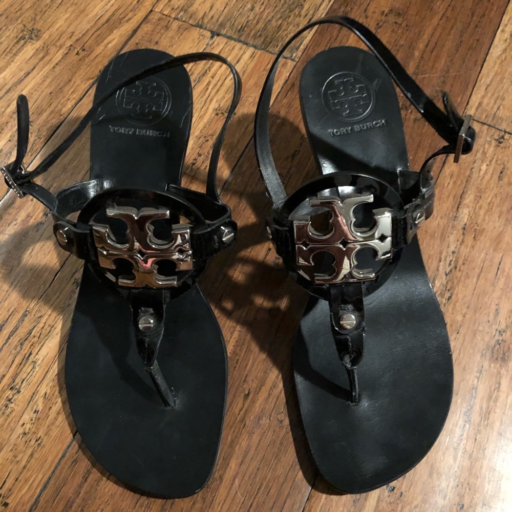 Tori Birch Black leather sandal, size 8